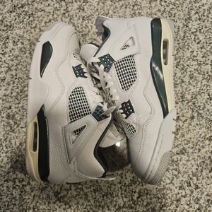 Jordan 4